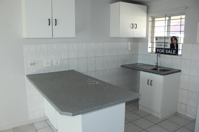 2 Bedroom Property for Sale in Churchill Estate Western Cape